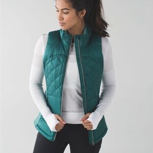 ! RARE ! NWOT Lululemon Down For A Run Vest - Forage Teal